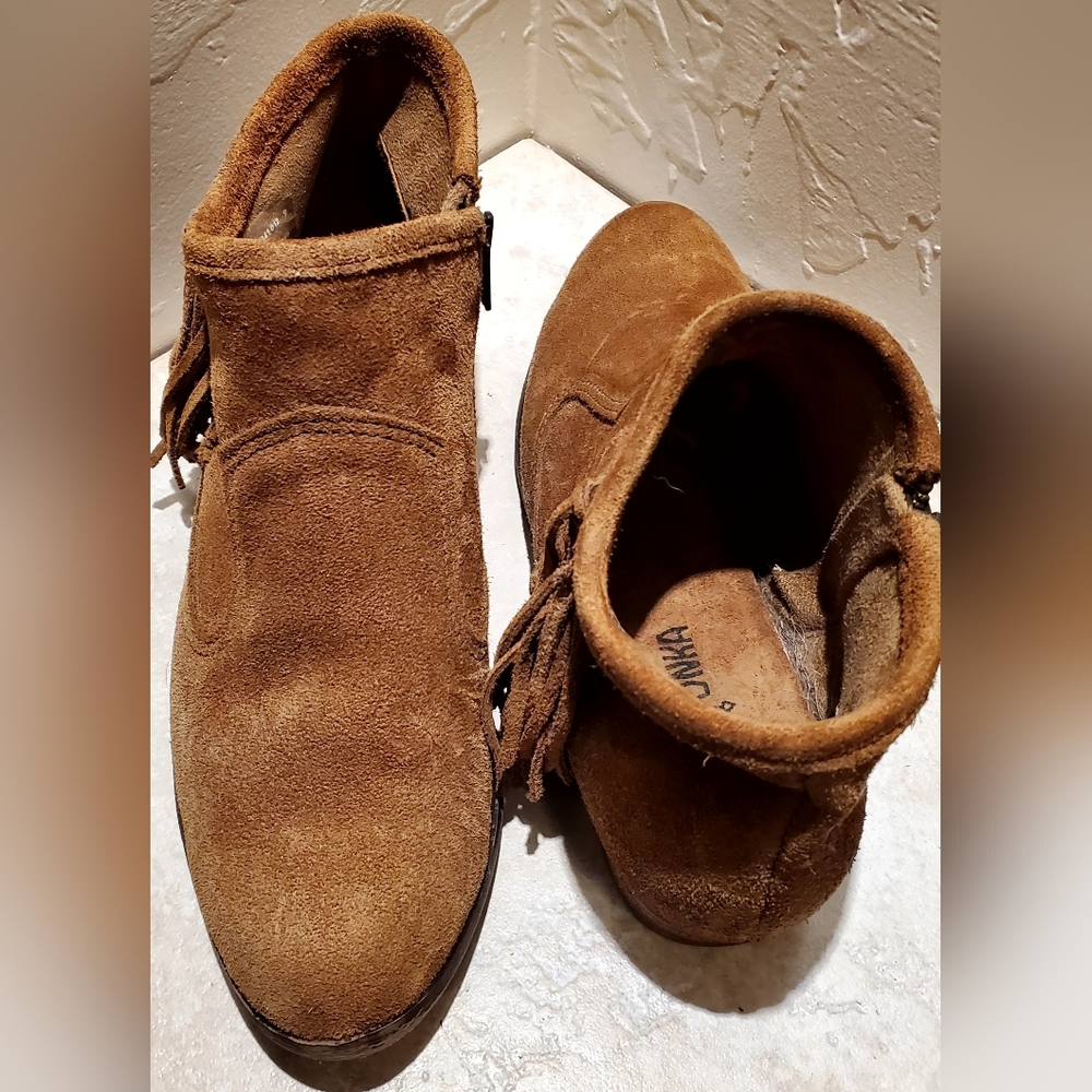 Women's Size 8 Minnetonka 1523 Brown Suede Fringed Side Zip Heeled Ankle Boots - Picture 8 of 11